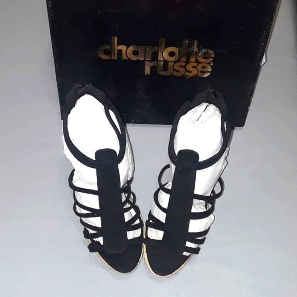 🆕️Charlotte Russe Black Suede Wedge Heels. Women's Size: 8. NWOT